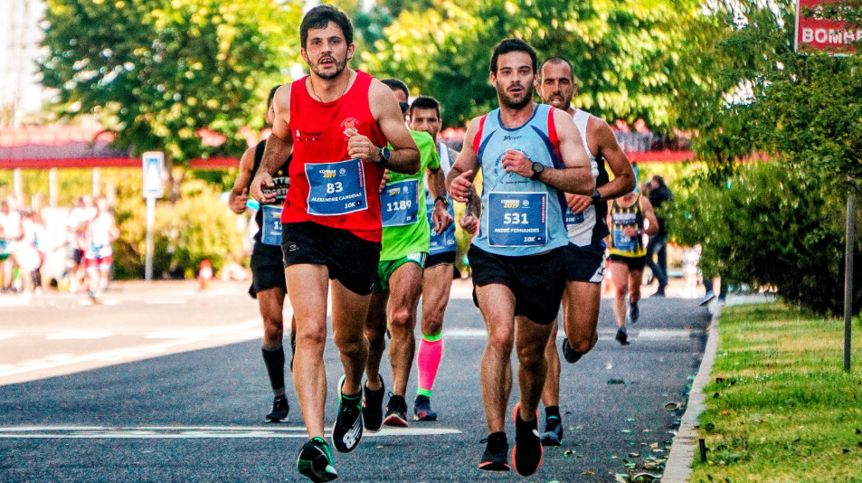 how many miles is 10km