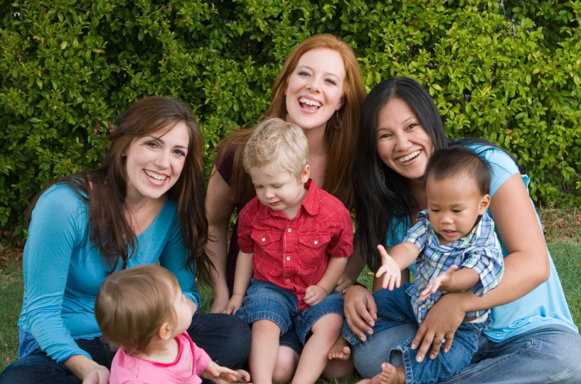 Online fundraising campaign for single moms