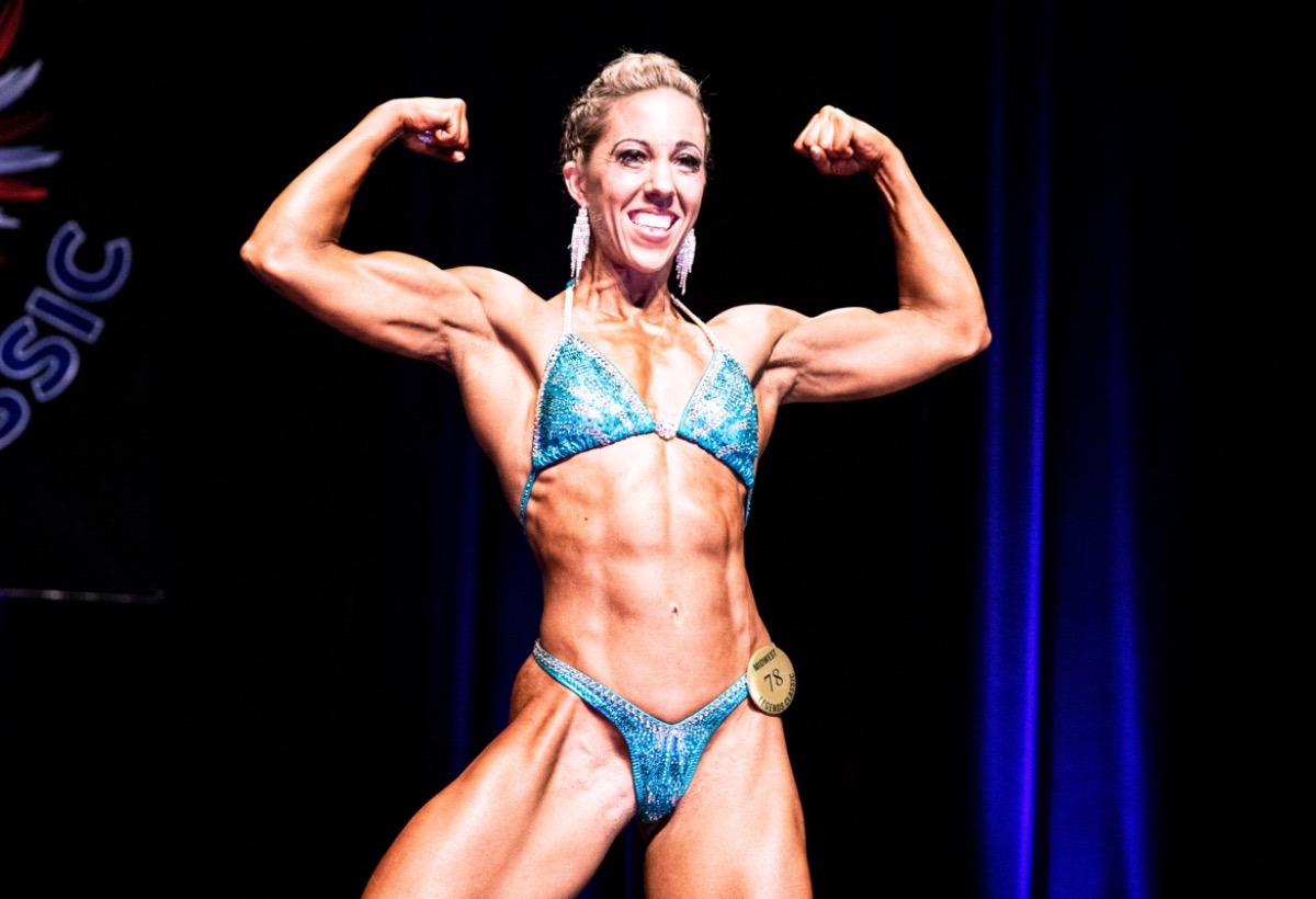 50,700+ Female Bodybuilder Pose Stock Photos, Pictures & Royalty-Free  Images - iStock